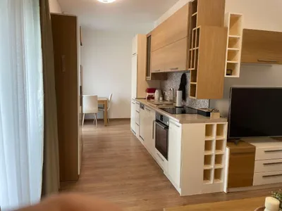 Ab August verfügbar: Moderne 3-Zimmer-Wohnung mit Balkon in der Seestadt Aspern – Bild 3