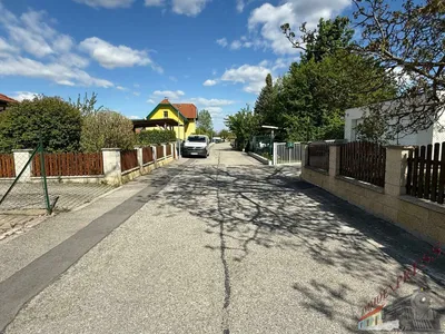 Grundstück kaufen in Wiener Neustadt Land – 846 m², € 290.000 – Bild 3 von 5