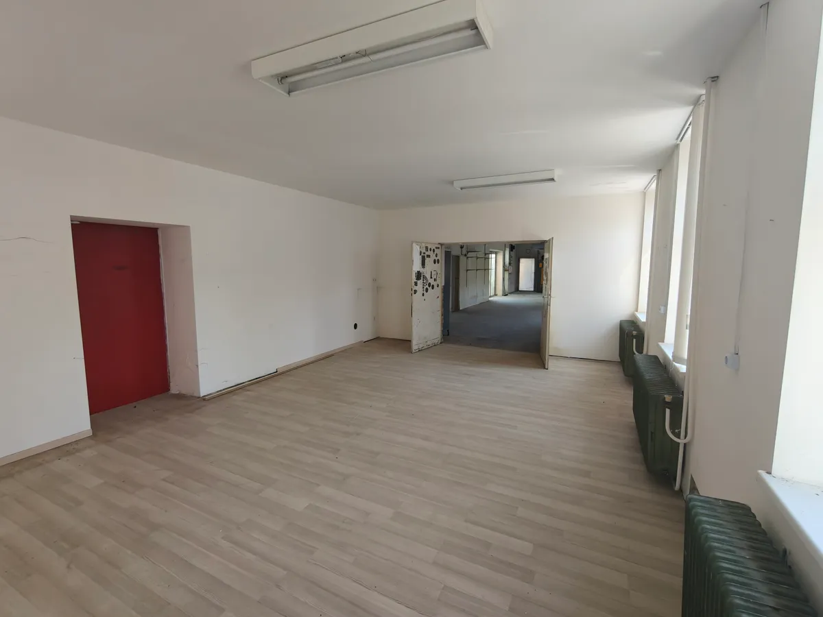 Büro und Lager - Ansicht 2