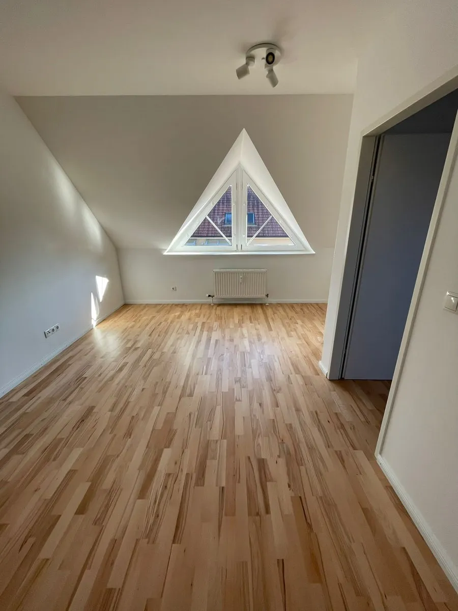 Dachwohnung zu vermieten - Ansicht 2