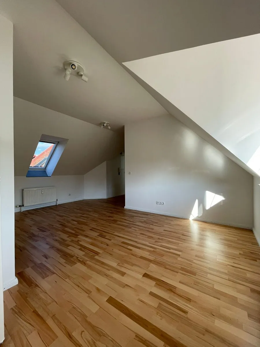 Dachwohnung zu vermieten - Ansicht 3
