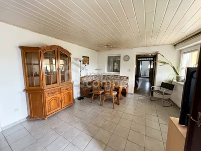 Haus zum Kauf in 2276 Mistelbach