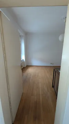 Schöne 57 m² Altbauwohnung im 6. Bezirk - 2 große Zimmer - € 864 inkl. BK – Bild 2