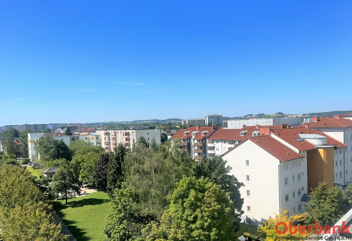 SCHÖNE WOHNUNG MIT OST-WESTAUSRICHTUNG UND TOLLER AUSSICHT, Wels