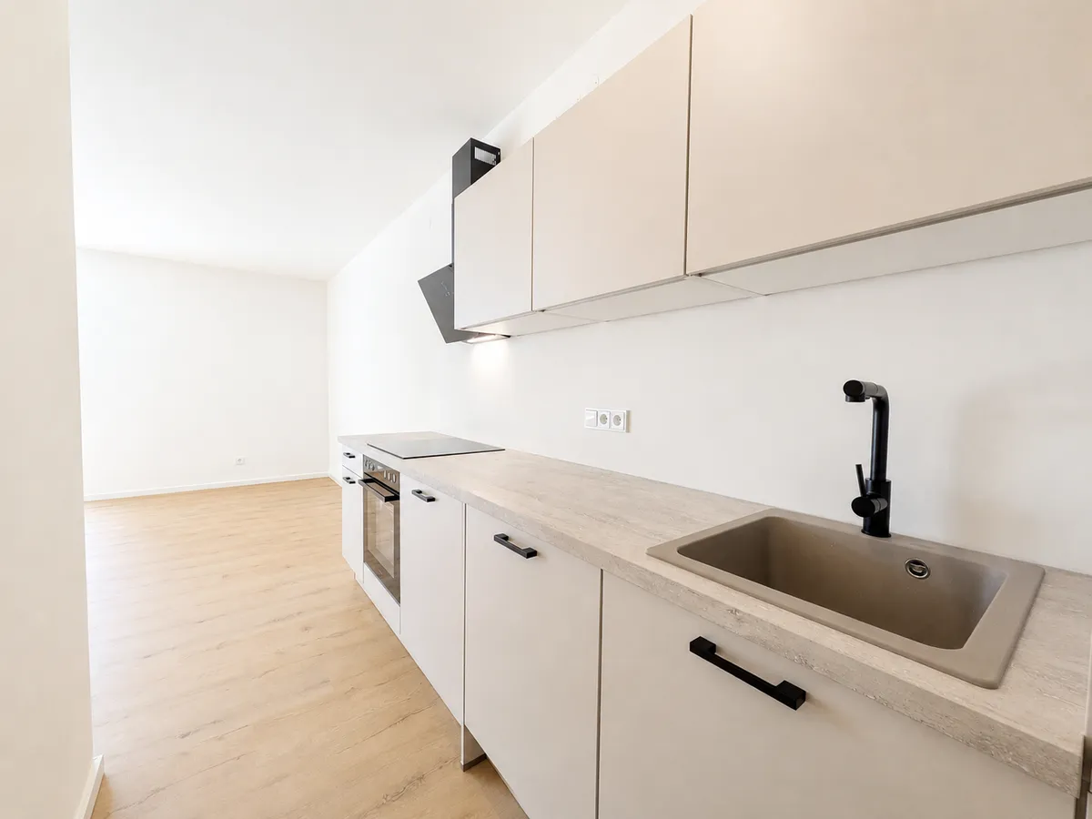 1-Zimmer Wohnung mit Parkplatz | Erstbezug nach Komplett-Sanierung – pohled 3