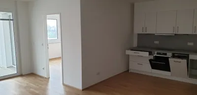 Neubauwohnung, gemütliche Loggia mit Balkon, Provisionsfrei!