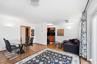 Einziehen & wohlfühlen - voll möblierte 5-Zimmer-Wohnung mit Balkon in bester Lage des 22. Bezirks (Nähe VIC/UNO) – Bild 3