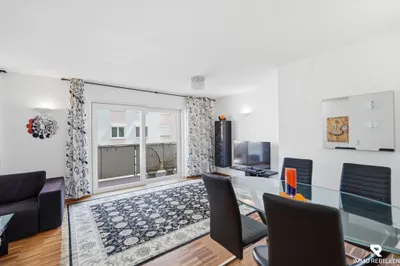 Einziehen & wohlfühlen - voll möblierte 5-Zimmer-Wohnung mit Balkon in bester Lage des 22. Bezirks (Nähe VIC/UNO) – Bild 2