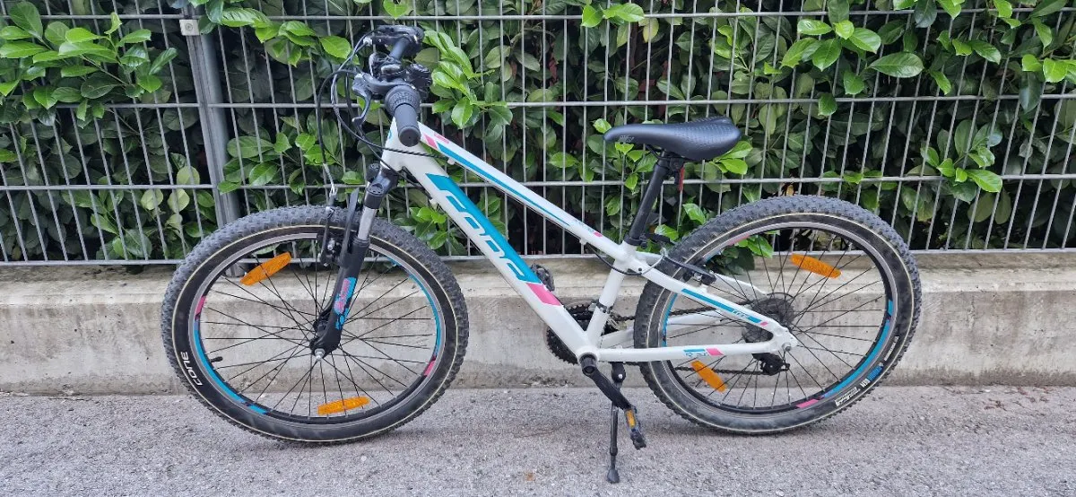 fahrradschloss abus mit alarm Faltschloss Bordo 6000KA SH Halterung – aus gehärtetem Stahl – mit 100 dB Warnton und XPlus Zylinder – ABUS-Sicherheitslevel 10 – 90 cm lang – Schwarz Sport & Freizeit Micro-mobility Farbe:PEARL WHITE/BRIGHT BLUE - GLOS Damen Rennrad kaufen |