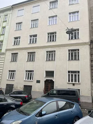 Zentral gelegene 2,5 Zi-Altbauwohnung (WG-geeignet) in Gründerzeithaus – Bild 2