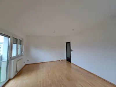 3-Zimmer-Wohnung mieten in Neunkirchen – 76 m², € 690 – Bild 3 von 10