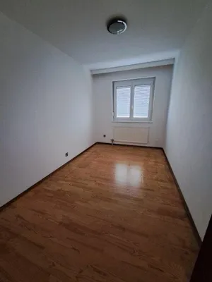 3-Zimmer-Wohnung mieten in Neunkirchen – 76 m², € 690 – Bild 5 von 10