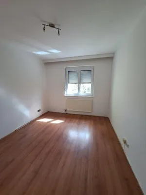 3-Zimmer-Wohnung mieten in Neunkirchen – 76 m², € 690 – Bild 6 von 10