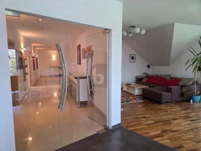 5-Zimmer-Haus kaufen in Graz-Umgebung – 237 m², € 490.000 – Bild 2 von 6