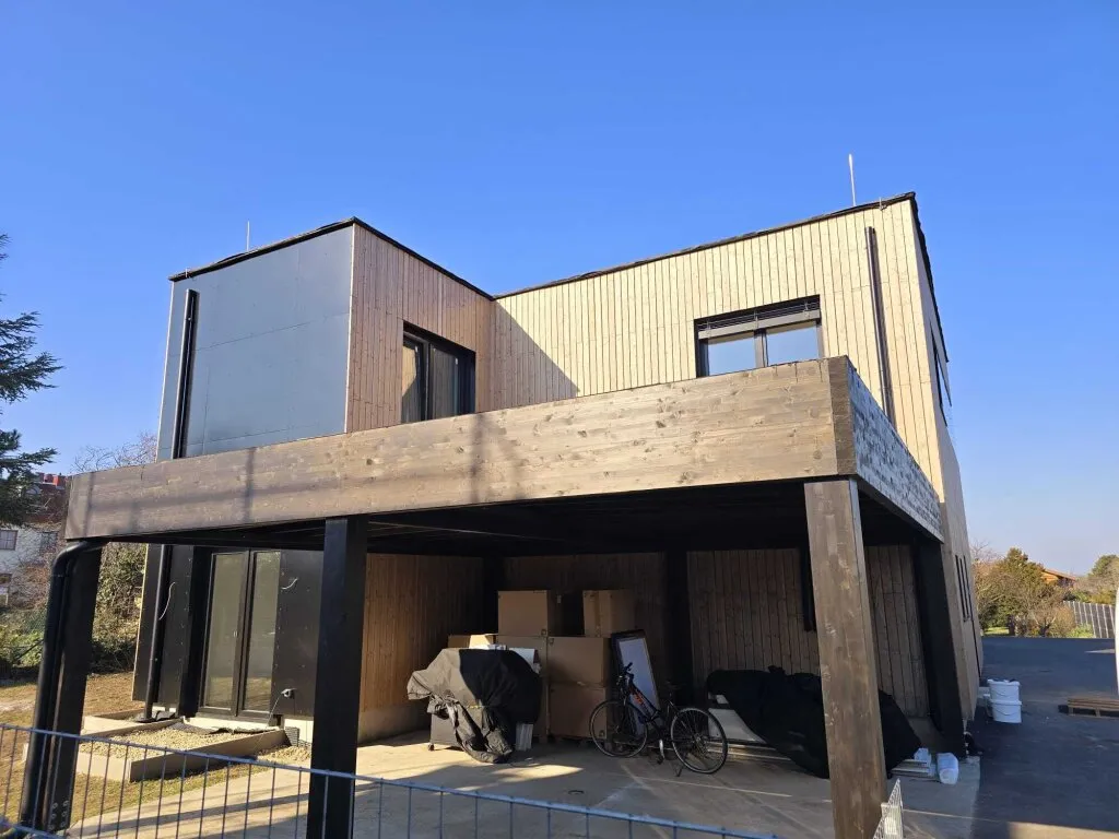 + Das letzte von 4 Häusern + Modern ausgestattetes Einfamilienhaus + Schlüsselfertig + Neubau + NÄHE WIEN + Raumhöhe 3,00m + 4 Zimmer + Wohnessküche ca. 60m² + WFL 155m² + Carport ca. 44m², Zwölfaxing