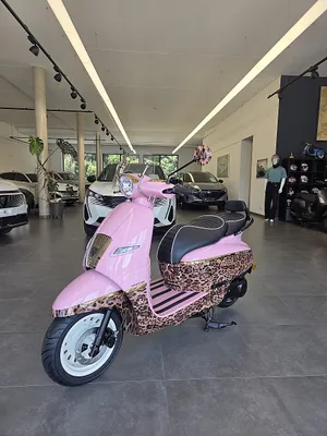 Peugeot Django 125ccm €5+ Manoush "Limited Edition"