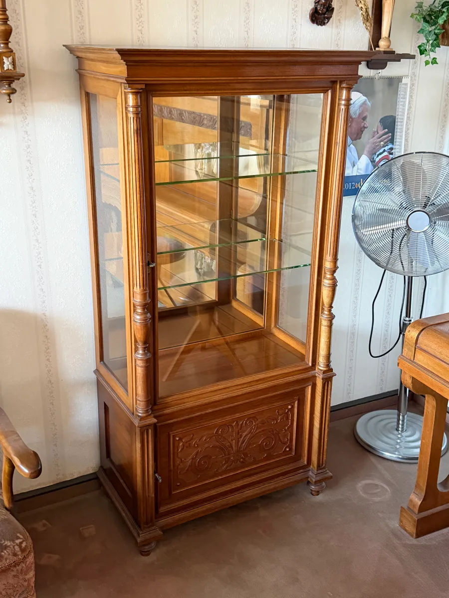 Antike Gründerzeit Vitrine aus Eiche, Massivholz Glasvitrine, Sammlervitrine (Versand kostenlos), € 1.250,- (1010 Wien)