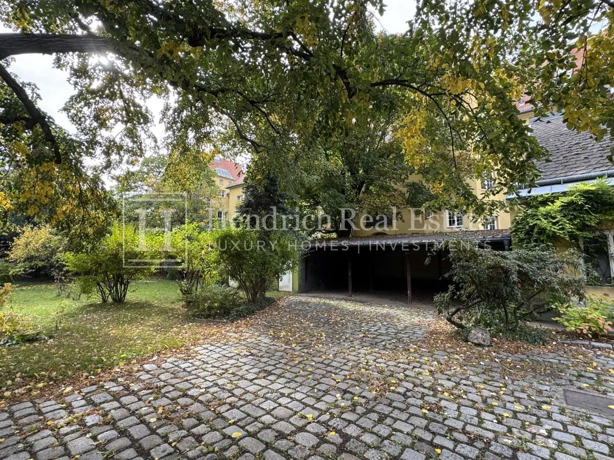 Idyllisches Winzerhaus mit großem Garten und Einfahrt im Zentrum Grinzings – pohled 2