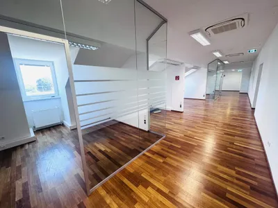 6-Zimmer-Gewerbeimmobilie mieten in Wien – 213 m², € 2.906 – Bild 8 von 17