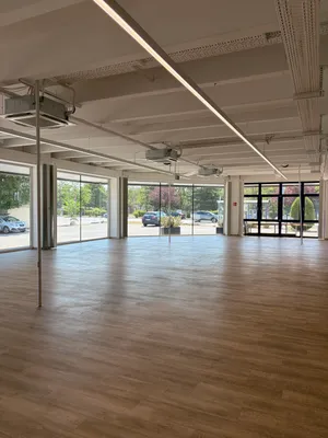 Gewerbeimmobilie mieten in Wiener Neustadt – 267 m², € 2.990