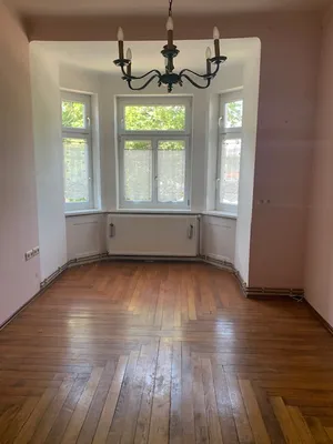 10-Zimmer-Immobilie kaufen in Hollabrunn – 300 m², € 389.000 – Bild 2 von 24