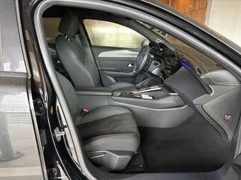 Peugeot 408 HEV 136 e-DCS6 GT – Bild 9