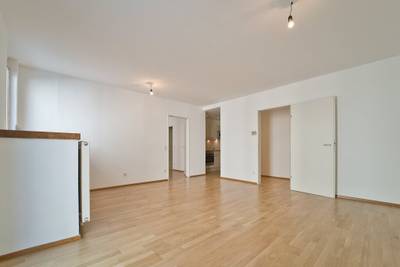 Moderne 2 Zimmer Wohnung | guter Grundriss | sehr gefragte Lage | 1050 Wien – Bild 2