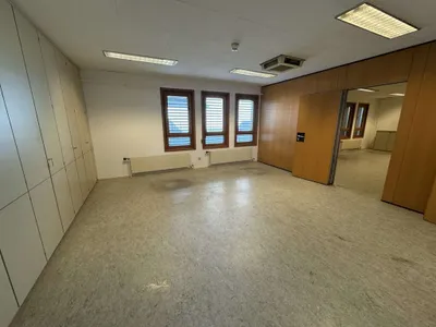 9-Zimmer-Gewerbeimmobilie mieten in Linz – 309 m², € 4.544 – Bild 3 von 22