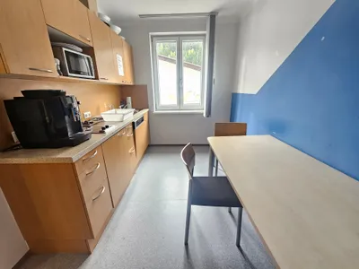 1-Zimmer-Gewerbeimmobilie mieten in Bruck-Mürzzuschlag – 12 m², € 260 – Bild 4 von 10