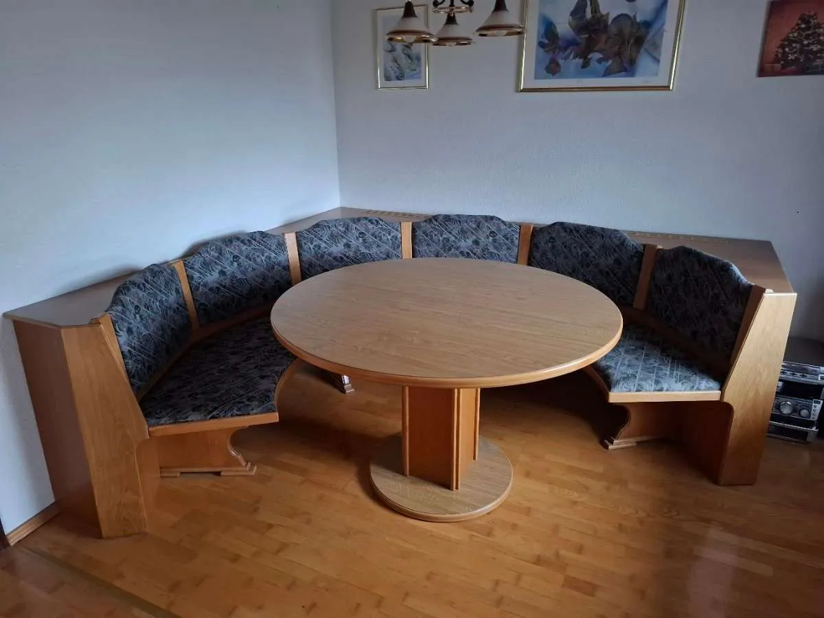 Eckbank rund, € 120,- (3321 Ardagger)