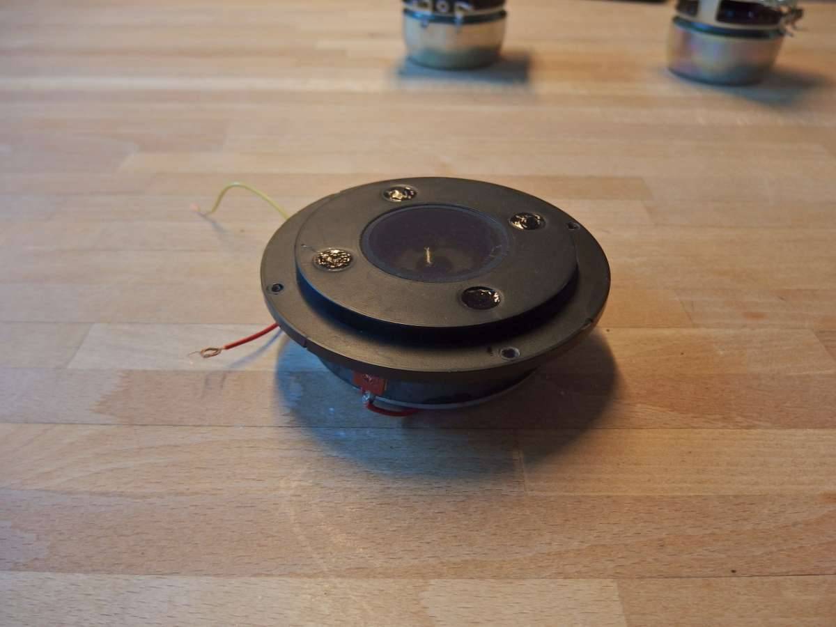 Philips AD 00401 T4 Tweeter for FB565 speakers. Good working