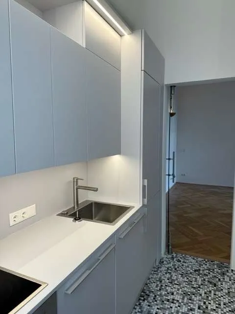 helle Altbauwohnung, 2 Zimmer, Naschmarkt, provisionsfrei - Ansicht 3