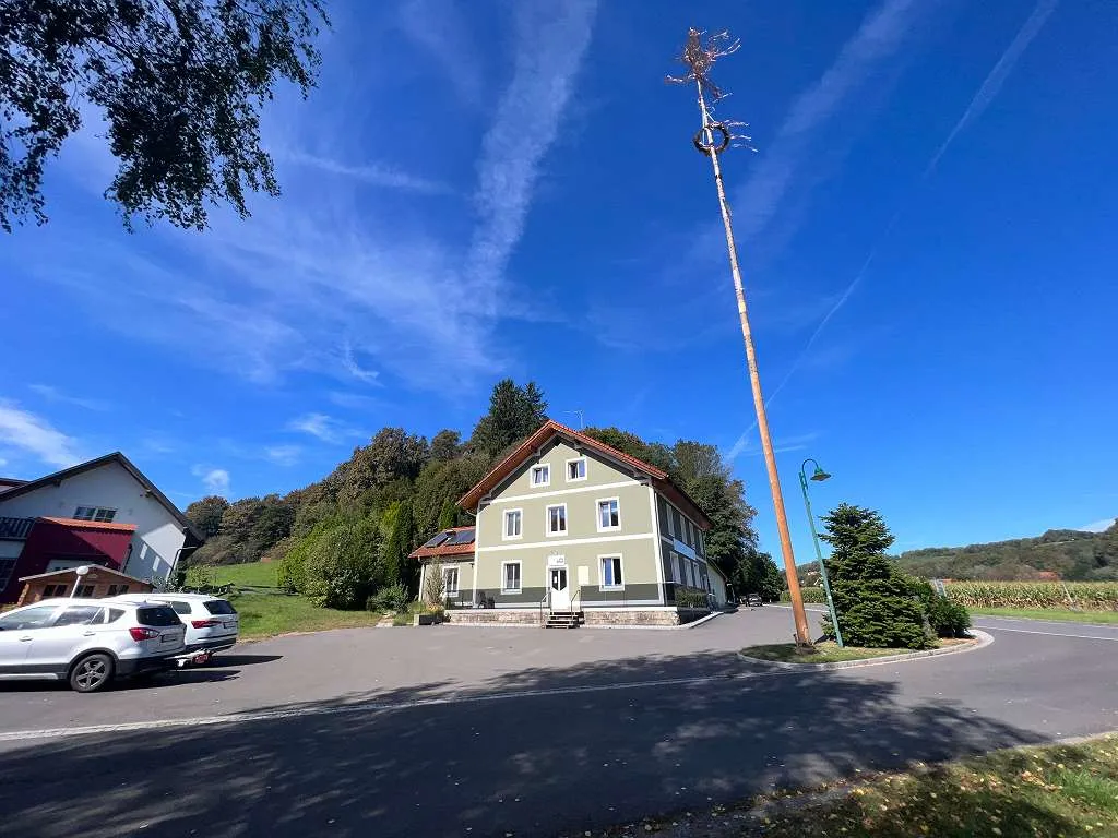Sehr gepflegte Gaststätte mit Küche, Lager und mit Veranstaltungssaal in Stein/Bad Loipersdorf - Ansicht 2