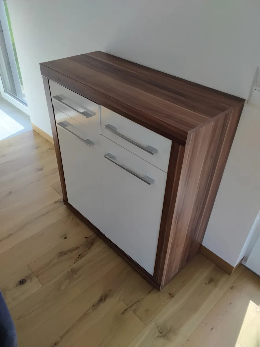 Kommode / Sideboard Nussbaum-Optik weiß, 2 Schubladen + Schrank, H104 B95 T43 cm, gebraucht, € 15,- (8063 Eggersdorf bei Graz)
