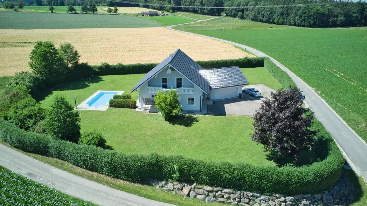 Einfamilienhaus in ruhiger, sonniger Alleinlage! - Widok 2
