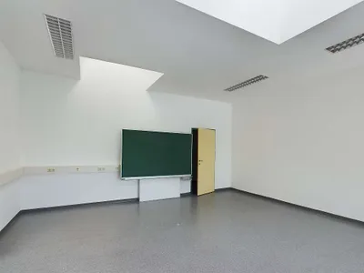 Gewerbeimmobilie mieten in Linz Land – 202 m², € 2.042 – Bild 11 von 12