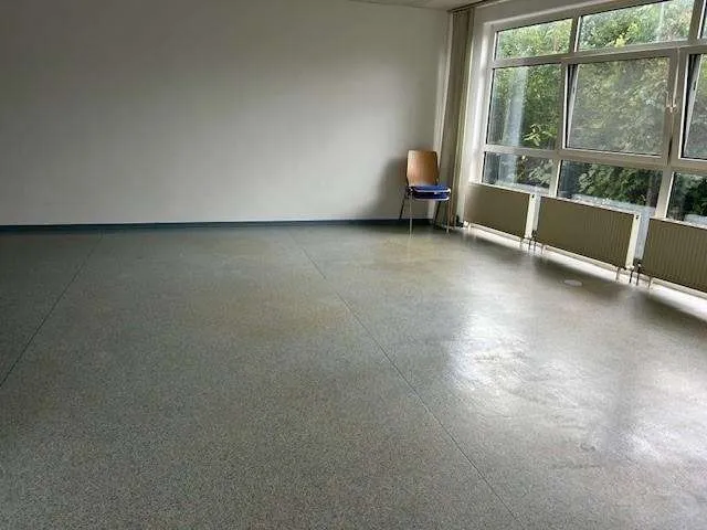 2 Büroflächen in Traun direkt an der B 1 zu vermieten 175 m² und 170 m² – pohled 3