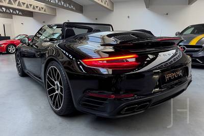 Porsche 911 Carrera Turbo S Cabrio PDK