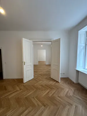 91m² Nähe Museumsquartier & Burggarten = 3 ZI+ NR, Parketten, Flügeltüren, Komplettküche – Bild 3