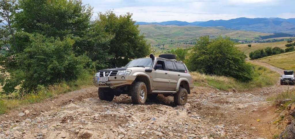 Nissan Patrol GR Y61 SUV / Geländewagen