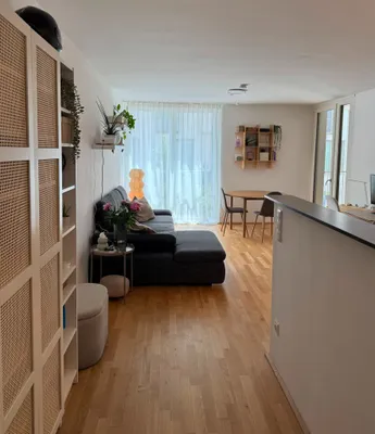 helle, freundliche 2-Zimmer-Wohnung zur möblierten Nachmiete