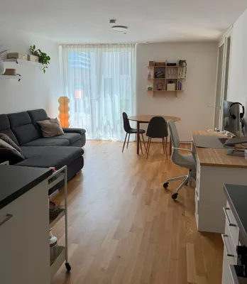helle, freundliche 2-Zimmer-Wohnung zur möblierten Nachmiete – Bild 3