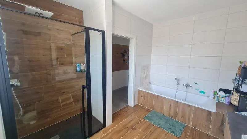 Gehobene Penthousewohnung mit viel Privatsphäre! - Ansicht 3