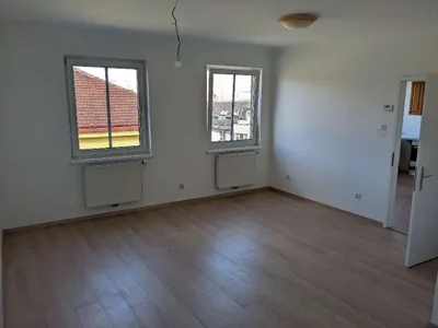Helle 2 Zimmer im 4. Liftstock, U3 / SBahn Nähe - Provisionsfrei / btc – Bild 2