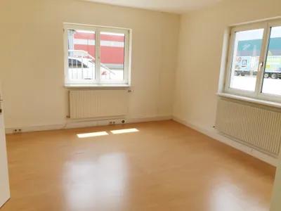 5-Zimmer-Gewerbeimmobilie mieten in Baden – 293 m², € 5.200 – Bild 8 von 13
