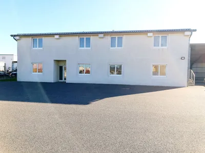 5-Zimmer-Gewerbeimmobilie mieten in Baden – 293 m², € 5.200