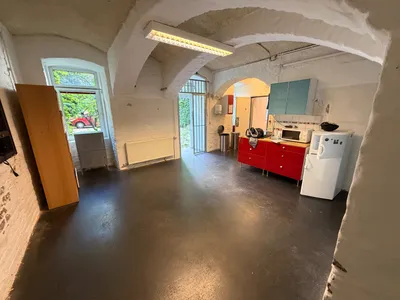 Gewerbeimmobilie mieten in Wien – 150 m², € 2.500 – Bild 10 von 13