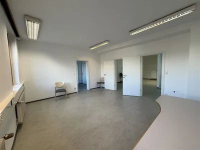 Gewerbeimmobilie mieten in Hallein – 314 m², € 3.675 – Bild 32 von 59