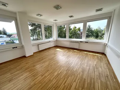 5-Zimmer-Gewerbeimmobilie mieten in Graz – 161 m², € 1.588 – Bild 2 von 13