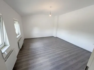 7-Zimmer-Haus kaufen in Neunkirchen – 196 m², € 399.900 – Bild 30 von 33